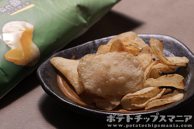 カルビー 堅あげポテト 塩わさび味の味
