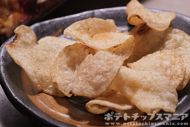 カルビー まるでカリカリお好み焼きのようなポテトチップスの味