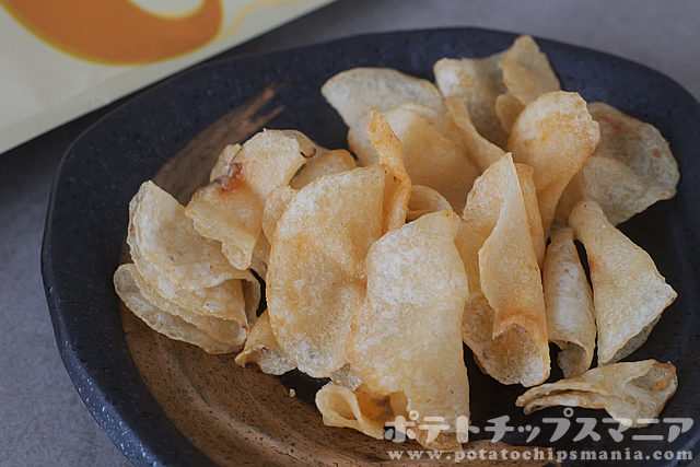 カルビー ポテトチップス 超薄切り コンソメ味の味