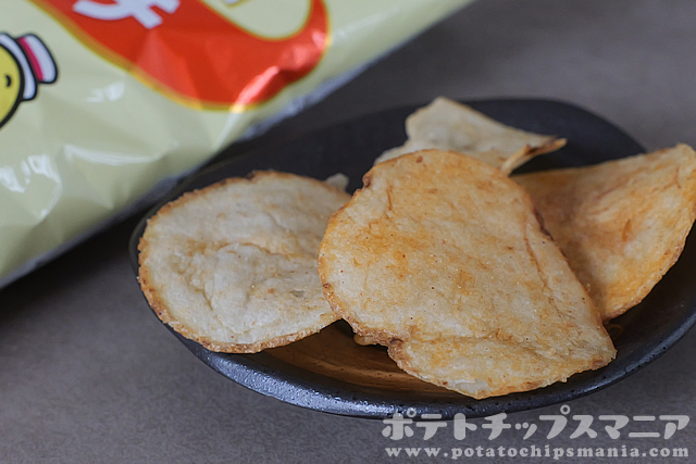 Calbee ポテトチップス コンソメパンチの味