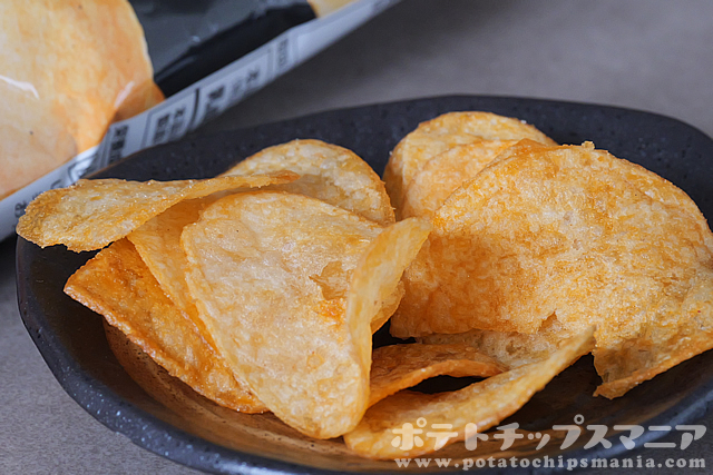 カルビー ポテトチップス ケンタッキーフライドチキン レッドホットチキン味の味