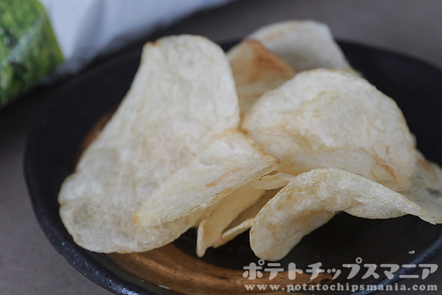 カルビー ポテトチップス 大分県産 有機じゃがいもを使用したポテトチップス うすしお味の味