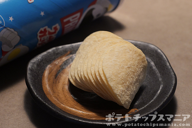 プリングルズ ウルトラマン ガーリックバターの味