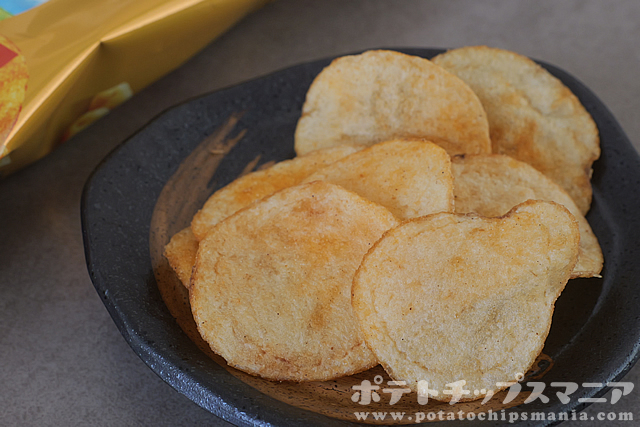 湖池屋 ポテトチップス 金のコンソメの味