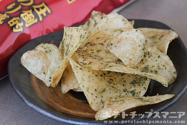 山芳製菓 ポテトチップス 辛口 韓国のり味の味
