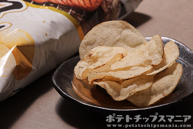 山芳製菓 ポテトチップス タン塩レモン味の味